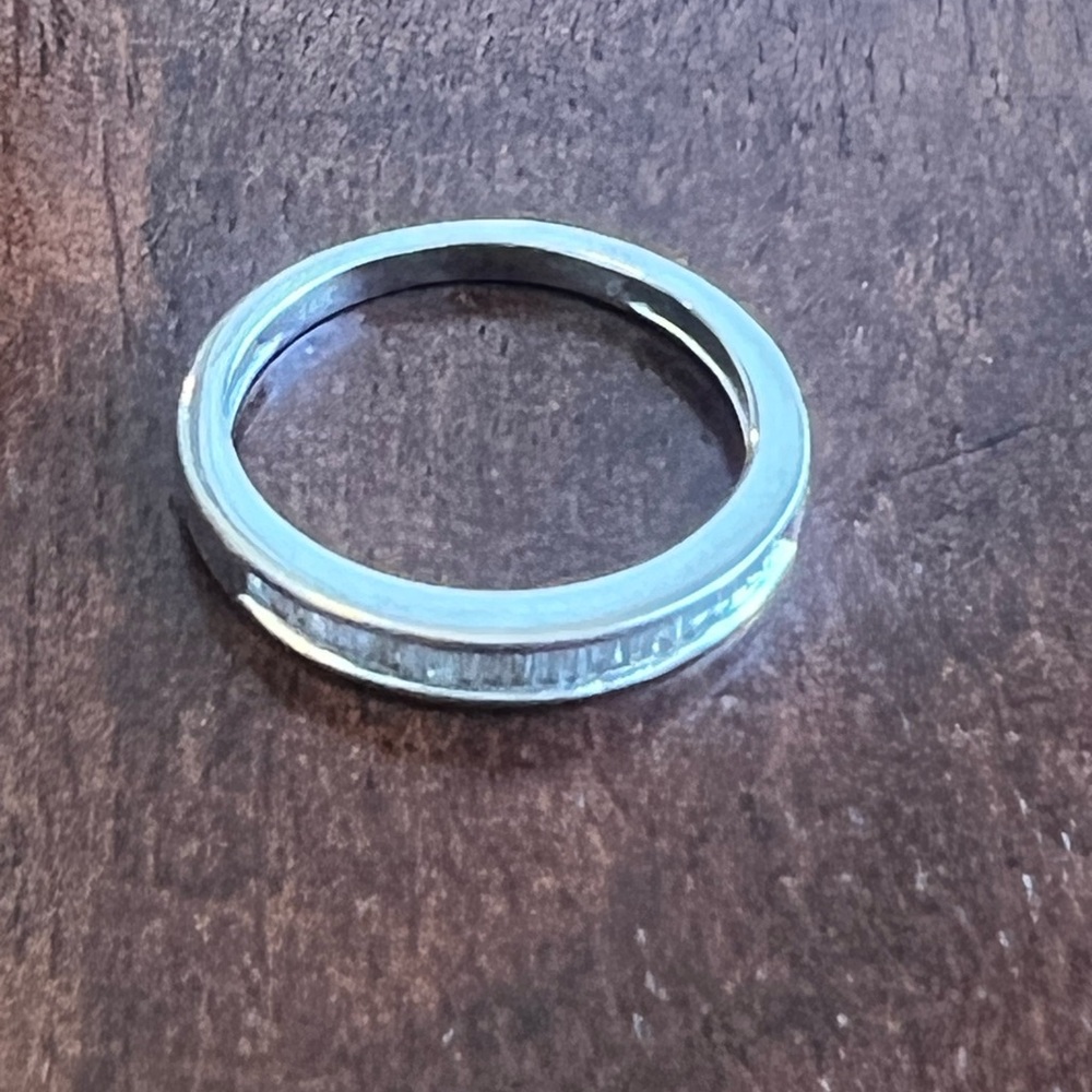 Women’s 14k white gold band with diamond baguettes